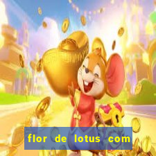 flor de lotus com lua tatuagem